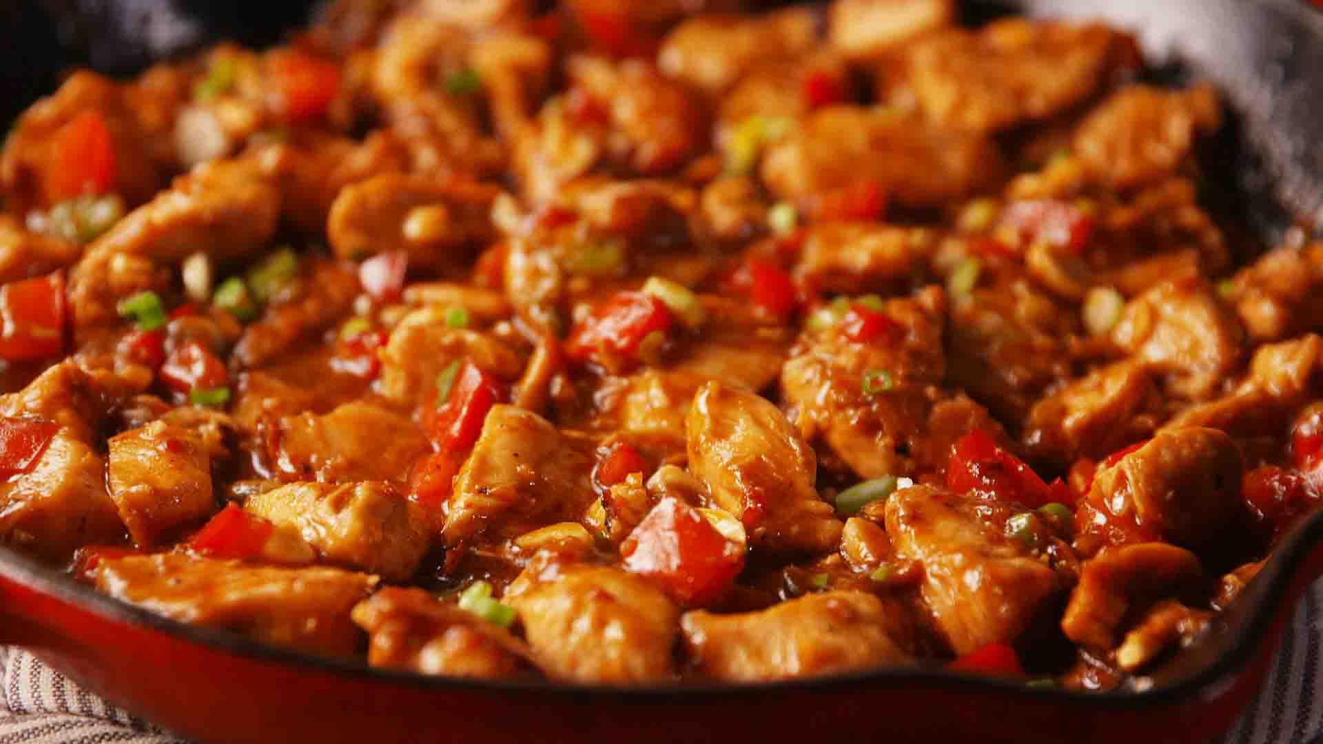 Kung Pao Chicken Kung Pao chicken (Chinese: 宫ä¿é¸¡ä¸), also transcribed as Gong Bao or Kung Po, is a spicy, stir-fried Chinese dish made with chicken, ...